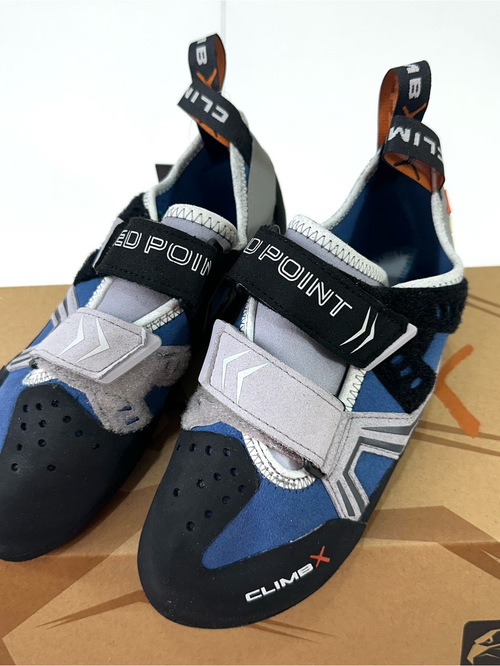 Climb X Men's Blue/Black Climbing Shoes with Hook-and-Loop Straps Size M5.5 W6.5